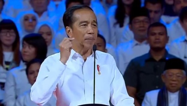 Jokowi saat berpidato