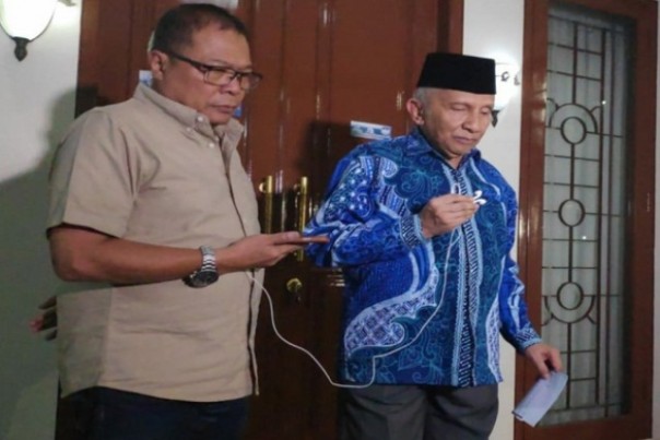 Amien Rais memberikan keterangan terkait pertemuan Prabowo-Jokowi. Foto: int 