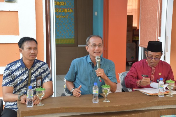 Kepala Disprin Provinsi Riau, Asrizal saat memberikan pengarahan/mad
