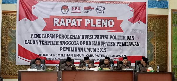 Komisi Pemilihan Umum (KPU) Kabupaten Pelalawan menetapkan 35 anggota DPRD Pelalawan hasil Pemilu 2019/ardi