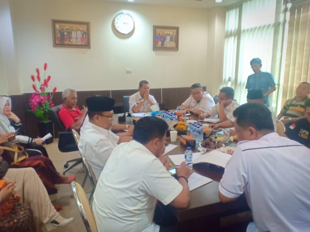 Wakil Bupati Kabupaten Inhil, H Syamsuddin Uti memimpin Rapat Persiapan Kedatangan Gubernur Kalimantan Selatan/ADV
