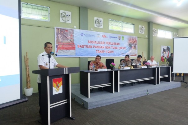 Wakil Bupati Kabupaten Inhil, H Syamsuddin Uti pada pembukaan kegiatan Sosialisasi Bantuan Pangan Non Tunai /ADV