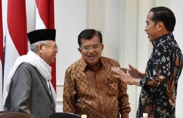 Ma'ruf Amin (kiri) bersama JK (tengah) dan Jokowi (kanan) dalam sebuah kegiatan beberapa waktu lalu. Foto: int 