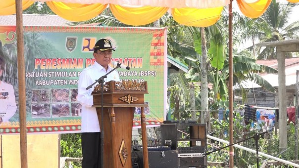 Bupati Inhil, HM Wardan meresmikan program Bantuan Stimulan Perumahan Swadaya (BSPS) di Desa Teluk Kiambang, Kecamatan Tempuling/ADV