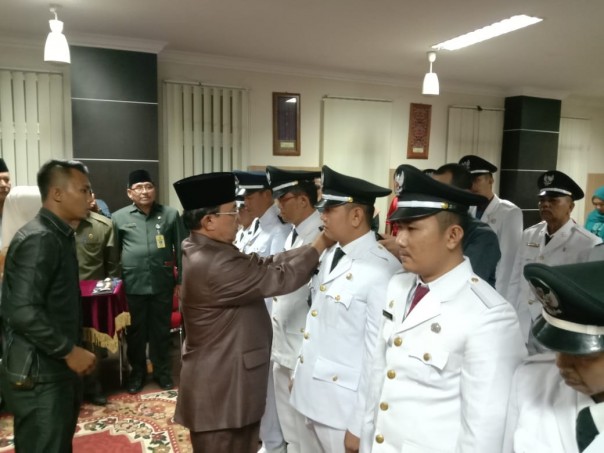 Bupati Kabupaten Inhil, HM Wardan melantik Pejabat Pengawas Lurah di lingkungan Pemerintah Kabupaten Inhil/ADV