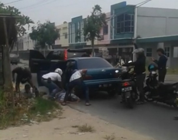 Viral video penggerebekan sindikat narkoba oleh polisi di jalanan (foto/int)