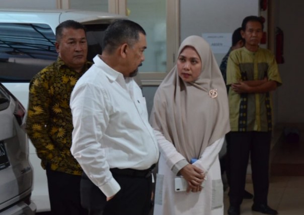Wakil Gubernur Riau, Edy Natar Nasution saat melakukan sidak di kantor Badan Penghubung Pemprov Riau di Jakarta, Jumat, 16 Agustus 2019