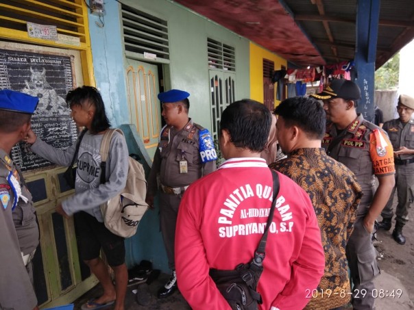 Tiga anak punk diamankan pihak Satpol PP dan Damkar Kabupaten Pelalawan/ardi