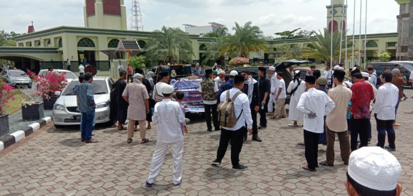 Massa aksi bela ulama berkumpul di Masjid Agung An Nur Pekanbaru