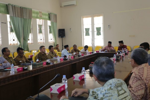 Rapat dengan agenda pemaparan PT Melayu Bangkit Energi terkait rencana kerjasama disektor migas dengan PT Bumi Siak Pusako /lin