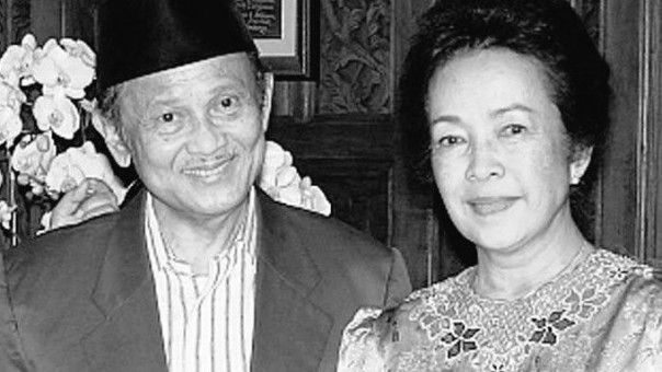 Netizen doakan Presiden RI ke-3 BJ Habibie bertemu Ibu Ainun di surga (foto/int)