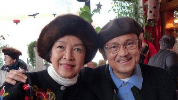 Presiden RI ke 3 Bacharuddin Jusuf Habibie dan istri tercintanya, Hasri Ainun Besari. 
