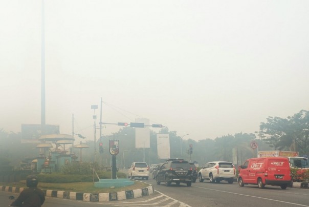Hotspot Riau berkurang tetapi kabut asap masih ada (foto/amri)