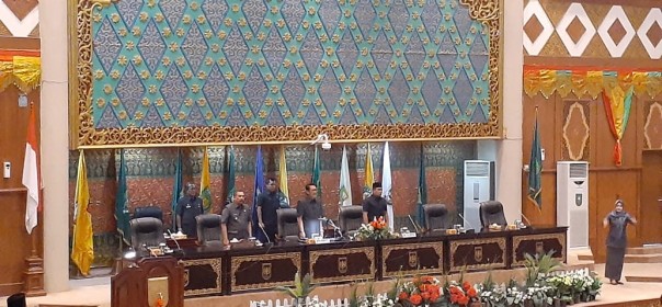 Lewat Paripurna DPRD Umumkan Indra Gunawan Eed Sebagai Ketua DPRD Riau Defenitif 