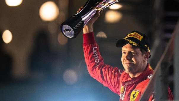 Pebalap Ferrari Sebastian Vettel 