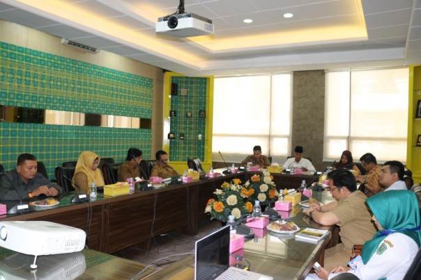 Asisten III Sekretariat Daerah Kabupaten Siak, Jamaludin membuka Rapat Forum Kemitraan Program Jamkesnas Kabupaten Siak (foto/lin)