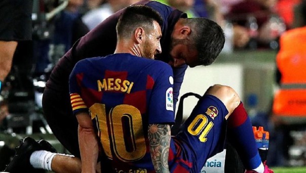 Lionel Messi diduga cedera saat Barcelona menghadapi Villareal (foto/int)