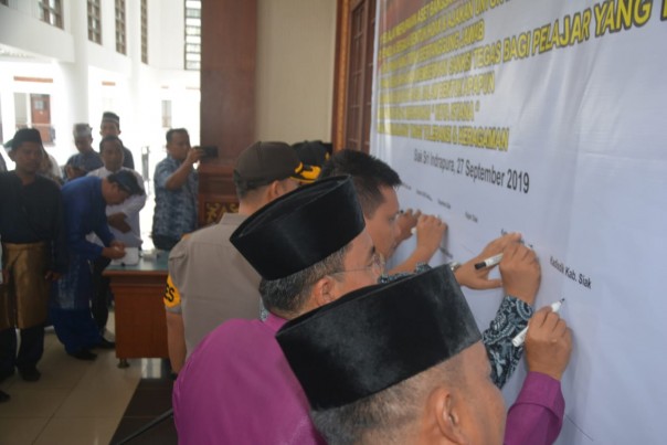 Antisipasi keterlibatan pelajar dalam aksi demonstrasi Pemkab Siak dan Forkopimda gelar rapat (foto/lin)