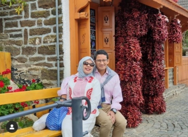 Sandiaga Uno bersama istrinya Nurasia berada di Hungaria (foto/int)