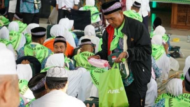 RAPP Bekali Ratusan Jemaah Haji Berbagai Perlengkapan Pribadi - adv