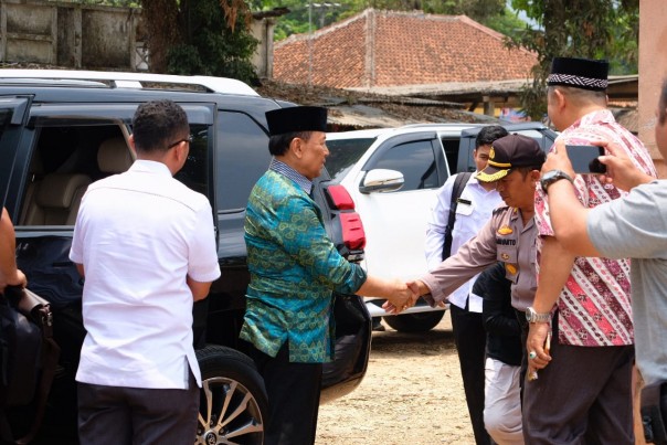 Menko Polhukam Wiranto saat berkunjung ke Pandeglang, Banten