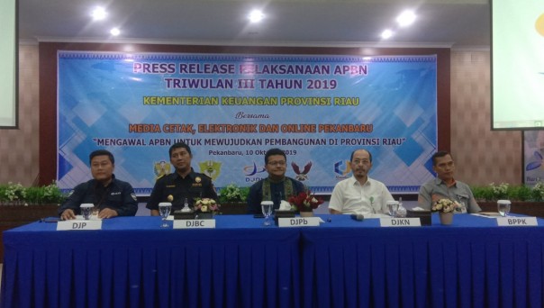 Lima lembaga perwakilan Kementerian Keuangan di Riau melakukan keterangan tentang realisasi di triwulan ke III 2019