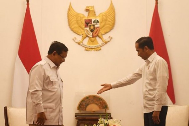 Pertemuan antara Presiden Jokowi dan Ketum Gerindra Prabowo Subianto di Istana Negara, Jumat kemarin. Foto: int 
