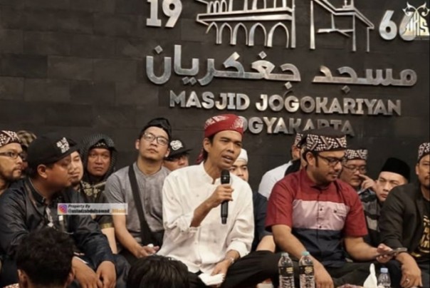 Ustaz Abdul Somad ceramah di Mesjid Jogokaryan, Yogyakarta (foto/int)
