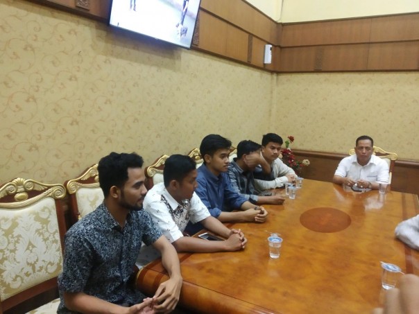 Mahasiswa UIN Suska Riau Mengadu ke DPRD Riau