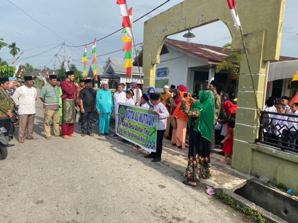 Guru MDA, remaja masjid dan pengurus Masjid Nurul Iman, Jalan Budaya, Kelurahan Selatpanjang Timur menggelar sejumlah lomba bagi MDA se-Kecamatan Tebingtinggi (foto/mad)