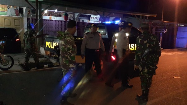 Polres Siak beserta Polsek jajaran melaksanakan patroli gabungan bersama TNI (foto/lin)