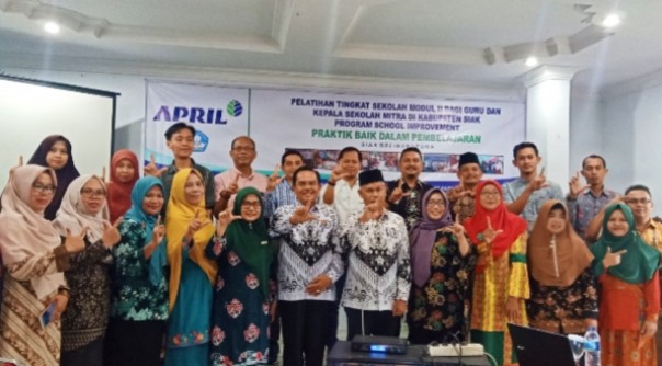 Dinas Pendidikan Kabupaten Siak saat membuka program School Improvement yang digelar oleh Community Development (CD) PT Riau Andalan Pulp and Paper (foto/lin) 