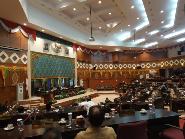 Paripurna perubahan AKD DPRD Riau