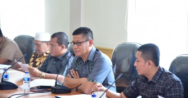 Komisi IV DPRD Bengkalis meminta penjelasan kepada Dinas Pendidikan (Disdik) Kabupaten Bengkalis, terkait dengan realisasi anggaran tahun 2019 (foto/hari)