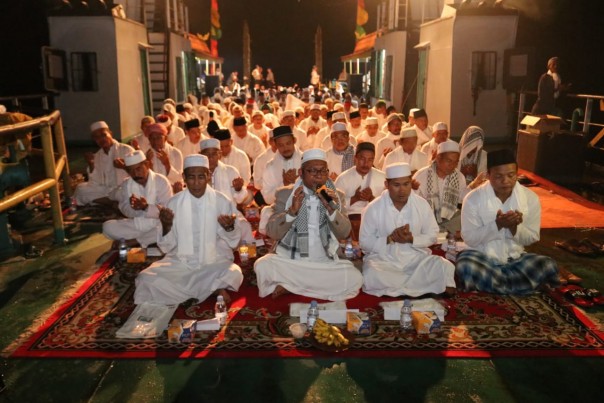 Pemerintah Kabupaten (Pemkab) Siak kembali menggelar tradisi kebudayaan turun-temurun yakni Ghatib Beghanyut (foto/lin)