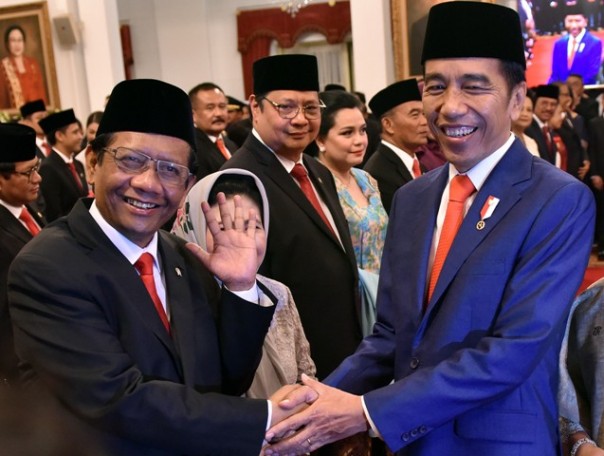 Presiden Joko Widodo melantik menteri Kabinet Indonesia Maju. Foto: int 