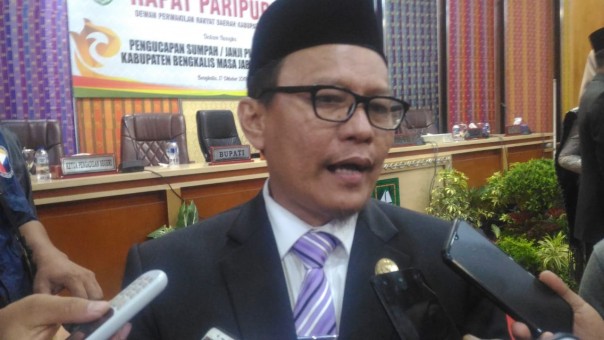 Ketua DPRD H Khairul Umam (foto/hari)