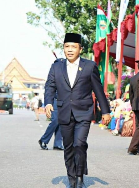 Ketua DPRD Kabupaten Siak Azmi SE (foto/Lin)