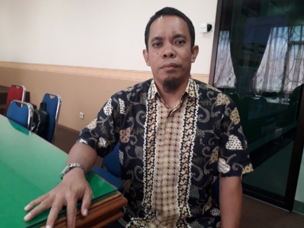 Ketua Fatwa MUI Pekanbaru, Prof Akbarizan yang juga Guru besar di Fakultas Syariah dan Ilmu Hukum UIN Suska Riau (foto/riki)