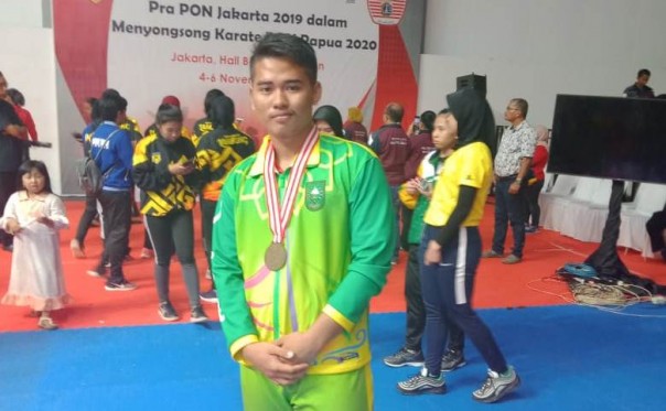 Satu dari tiga karateka tersebut merupakan anak karateka Kabupaten Indragiri Hilir, Riau yakni Muhammad Vega (foto/Rgo)