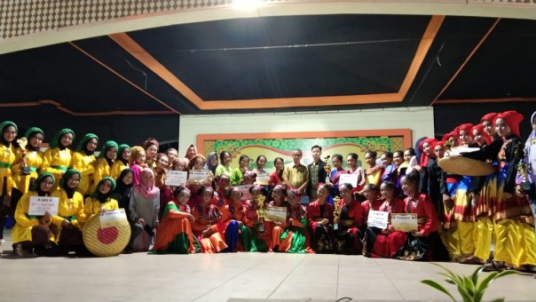 Pemerintah Kabupaten Indragiri Hilir melalui Dinas Pariwisata Pemuda Olahraga Kebudayaan (Disparporabud) Inhil, kembali menggelar  Festival Bumi Sri Gemilang ke XVIII 2019 di Tembilahan (foto/Rgo)