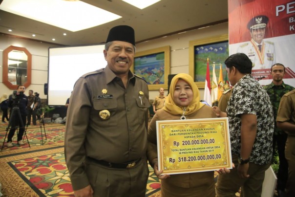 Pemprov Riau kucurkan Rp 200 Juta untuk Kabupaten Siak (foto/lin)