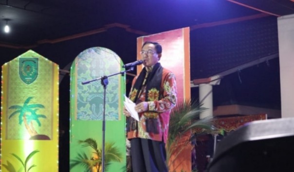 Bupati Kabupaten Indragiri Hilir (Inhil) HM Wardan bangga pelaksanaan gelaran Seni Serumpun Festival Bumi Sri Gemilang XVIII Tahun 2019 di Lapangan Gajah Mada Tembilahan (foto/Rgo)