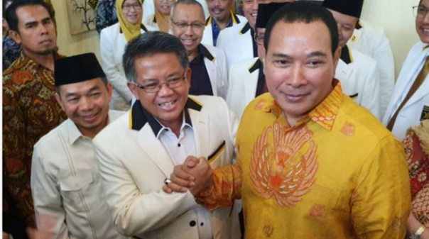 Presiden PKS Sohibul Iman bersama Ketua Umum Partai Berkarya, Tommy Soeharto. Foto: int 