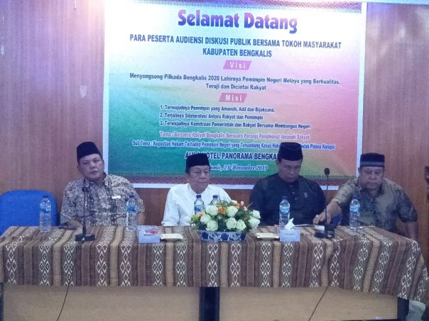 Komunitas yang mengatas namakan Bengkalis Bersuara menggelar audiensi dan diskusi publik bersama tokoh masyarakat Kabupaten Bengkalis (foto/Hari)