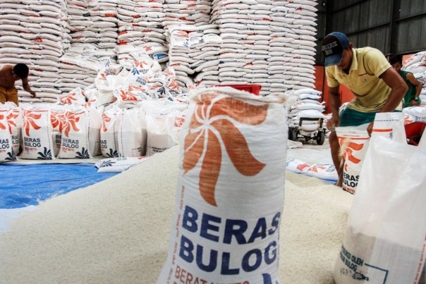 Perum Bulog bakal membuang atau memusnahkan 20 ton ton cadangan beras yang berasal dari stok Cadangan Beras Pemerintah (foto/int)