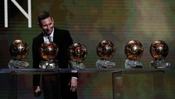 Lionel Messi yang telah mencatatkan rekor meraih 6 kali penghargaan Ballon d'Or. Foto: int 