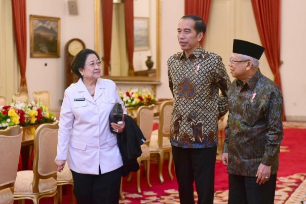 Presiden Jokowi bersama Wapres Maruf Amin dan Ketua BPIP Megawati Soekarnoputri (Sumber: Twitter Presiden Jokowi)