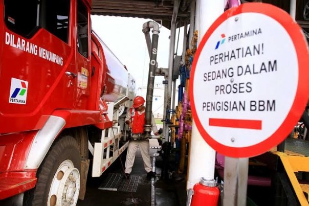 Kelangkaan Bahan Bakar Minyak (BBM) bersubsidi jenis premium belakangan ini di Pekanbaru dan wilayah Riau pada umumnya disebabkan karena kuota BBM sudah menipis (foto/int)