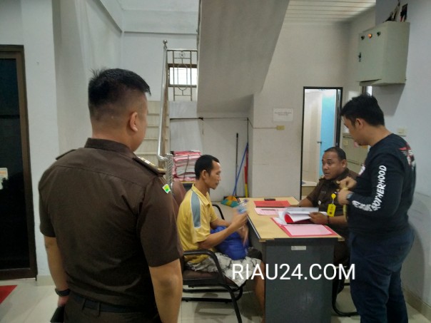 Kejaksaan Negeri Bengkalis terima berkas P21 atau tahap II beserta barang bukti (BB) dari penyidik Reskrimum Polda Riau dengan satu orang tersangka diduga pemilik gelanggang permainan (foto/int) 